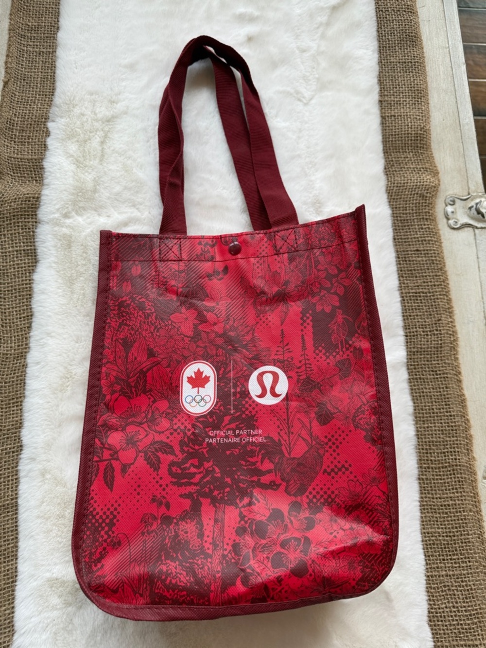 lululemon athletica Red Floral Olympic Tote